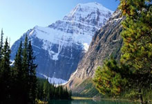 一战2神迹，宣战詹姆斯！库里52+10+8+5，灰熊欺软怕硬勇士升第5.